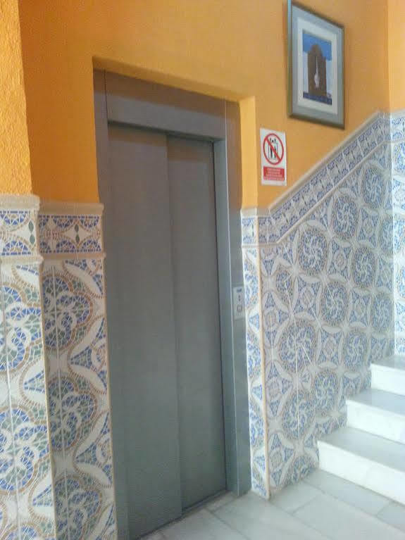 Hostal Tilos Málaga Kültér fotó